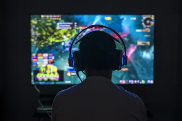 Game-Based Platforms for Learning Programming: Coding Through Entertainment